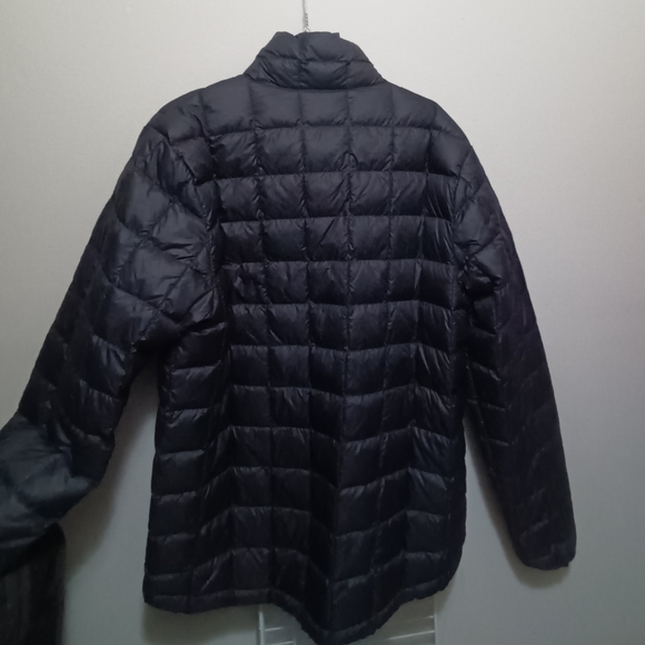 Helly Hansen Ladies Jacket No Hood, Very Light weight & Insulated XL - Picture 4 of 8